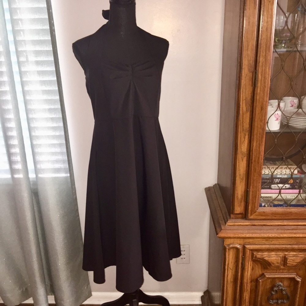 Pin Up Style Halter Tie-back Dress